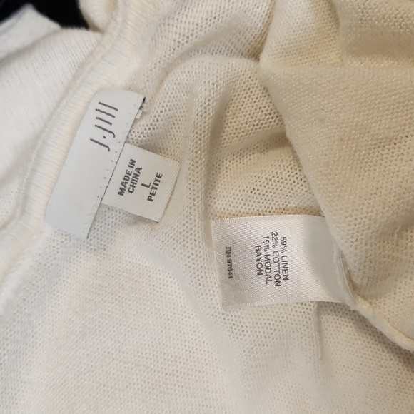 J. Jill Petite Large Winter White Cardigan - Picture 5 of 5
